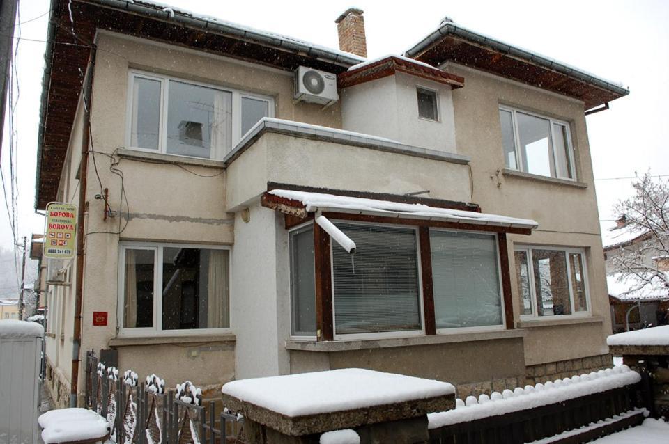 מלון טריאבנה Borova House מראה חיצוני תמונה